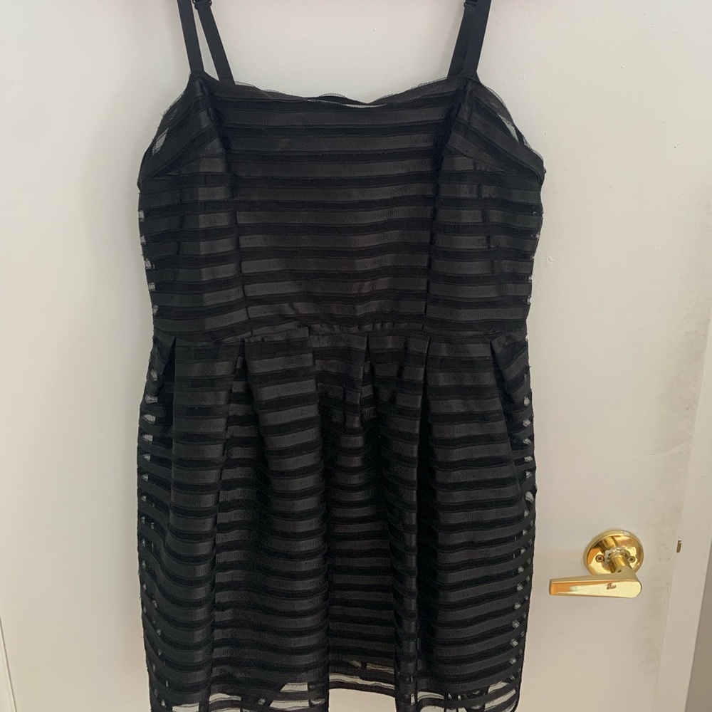 [M]👗H&M pouffy party dress
